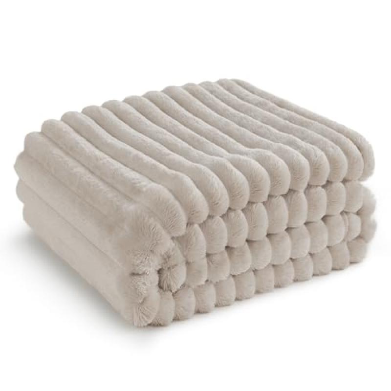 Bedsure Fleece Throw Blanket