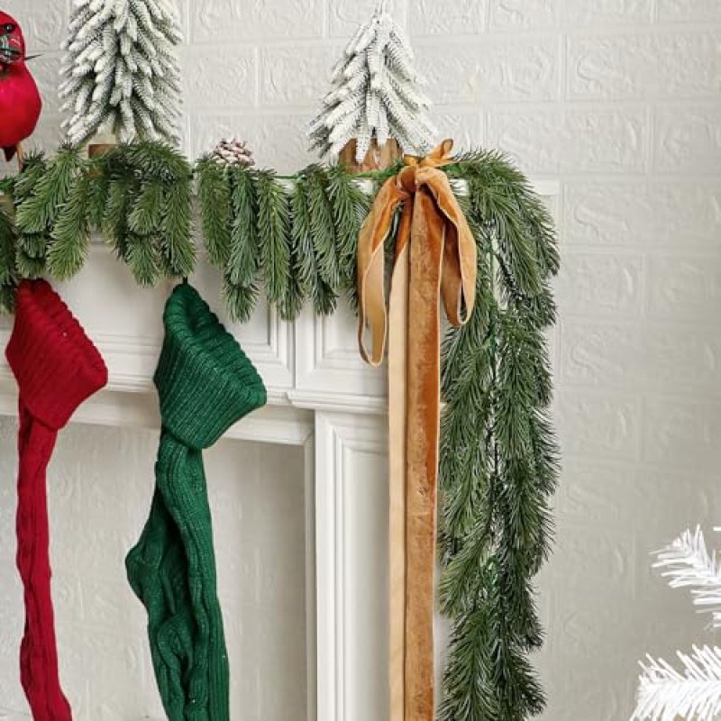 Christmas Spruce Pine Garland with Velvet Bow-…