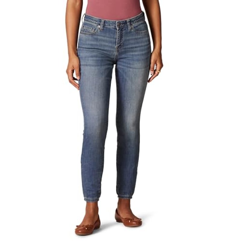 Amazon Essentials Women's Mid-Rise Curvy Skinny…