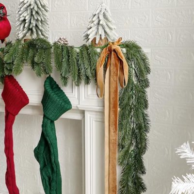 Christmas Spruce Pine Garland with Velvet Bow-…