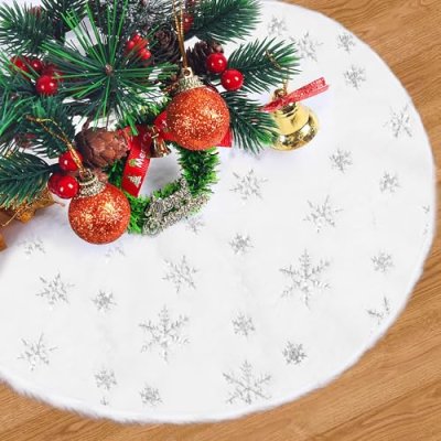 Plush Snowflake Tree Skirt
